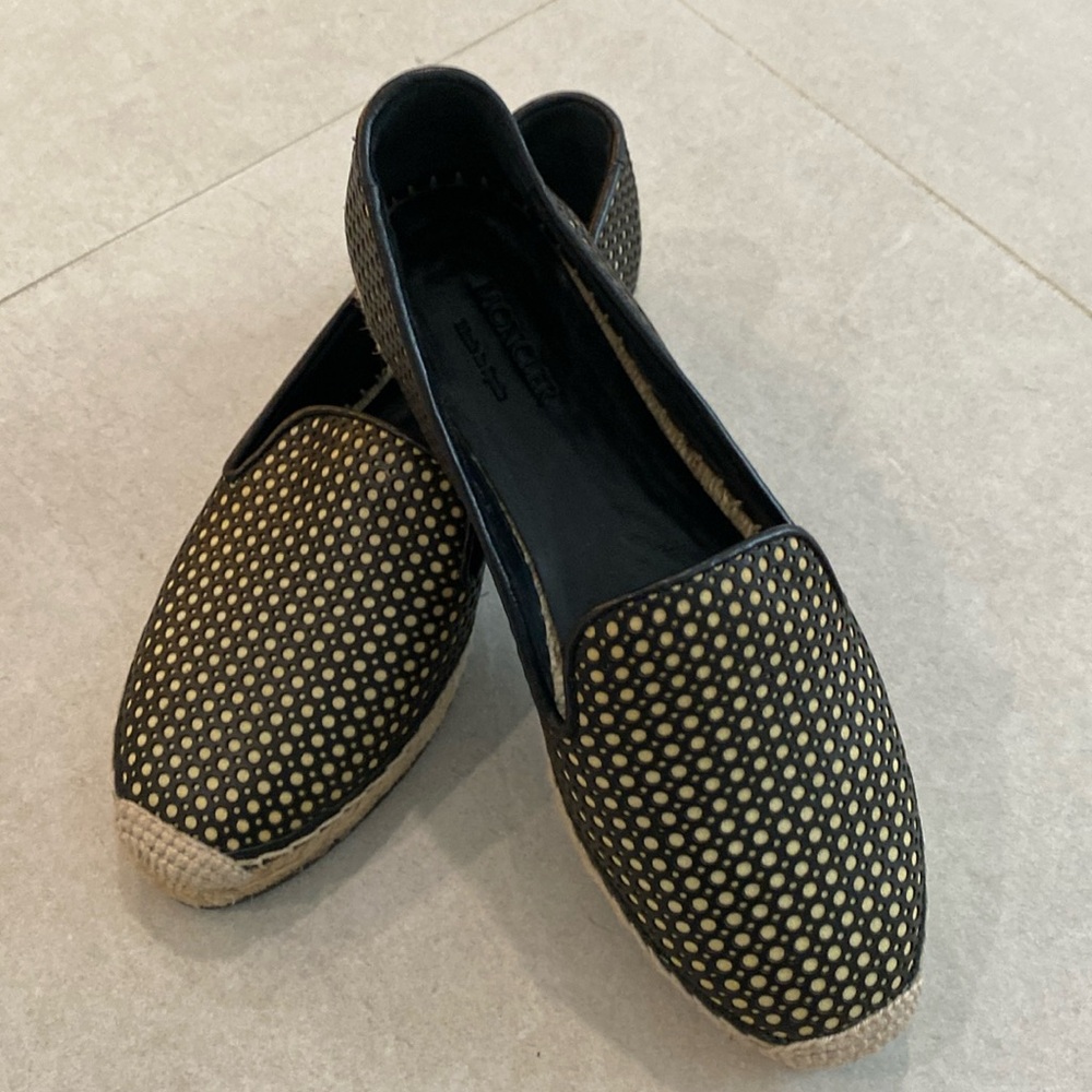 Moncler flats brand new, dust bag no box